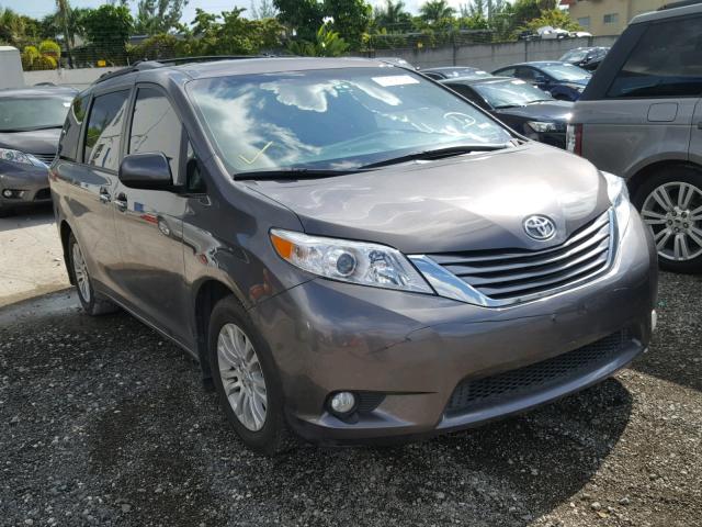 2017 TOYOTA SIENNA XLE