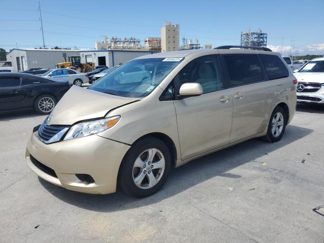 2014 TOYOTA SIENNA LE