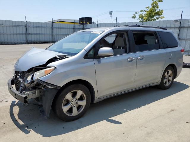2012 TOYOTA SIENNA LE