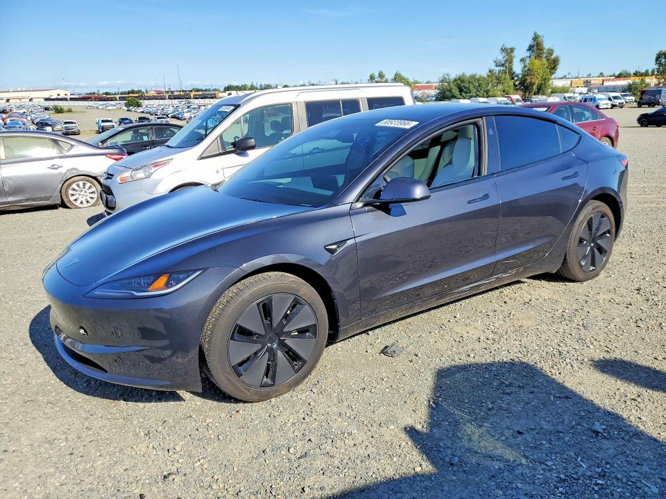 2025 TESLA MODEL 3