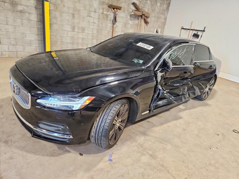 2023 VOLVO S90