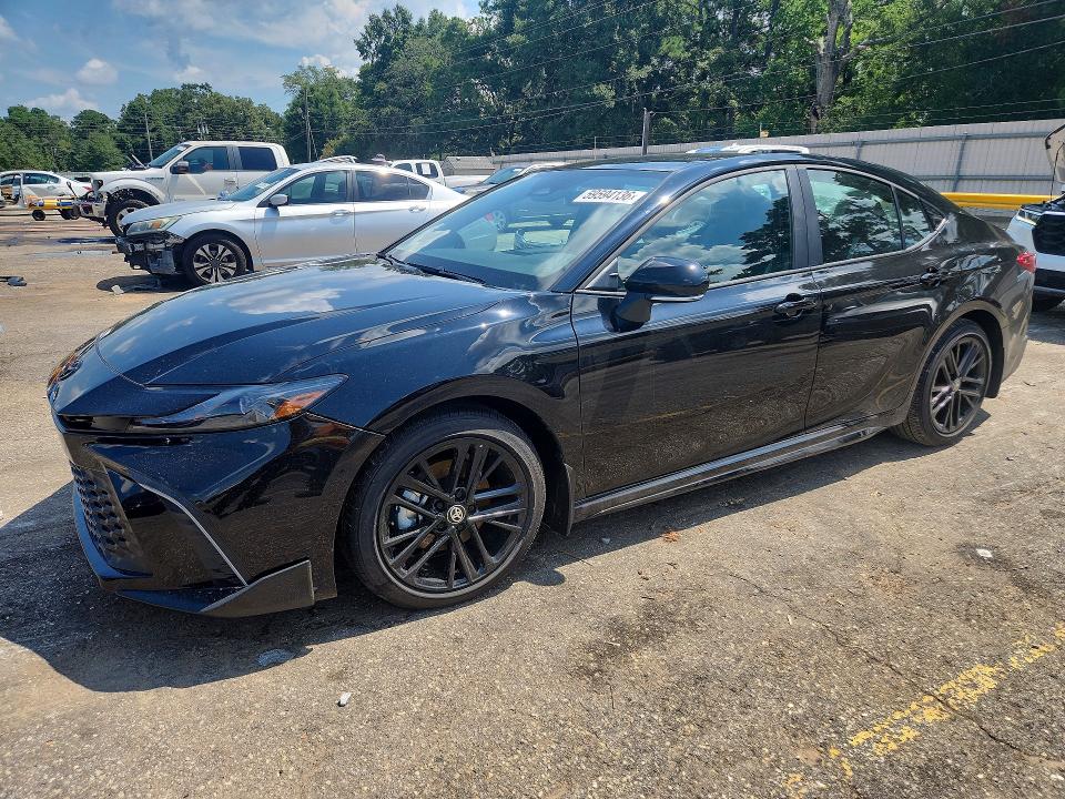 2026 TOYOTA CAMRY