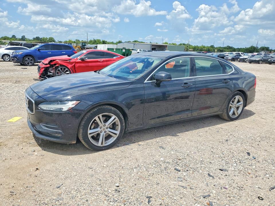 2018 VOLVO S90
