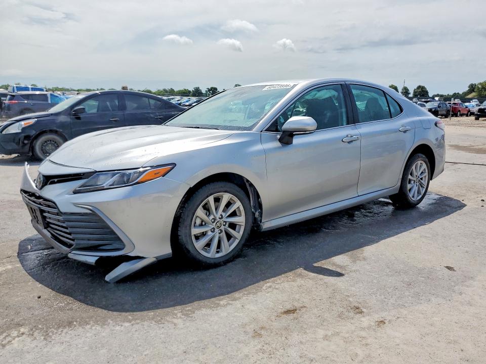 2023 TOYOTA CAMRY