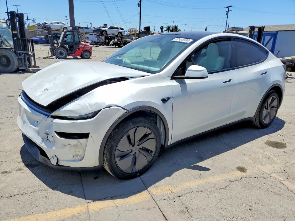 2026 TESLA MODEL Y