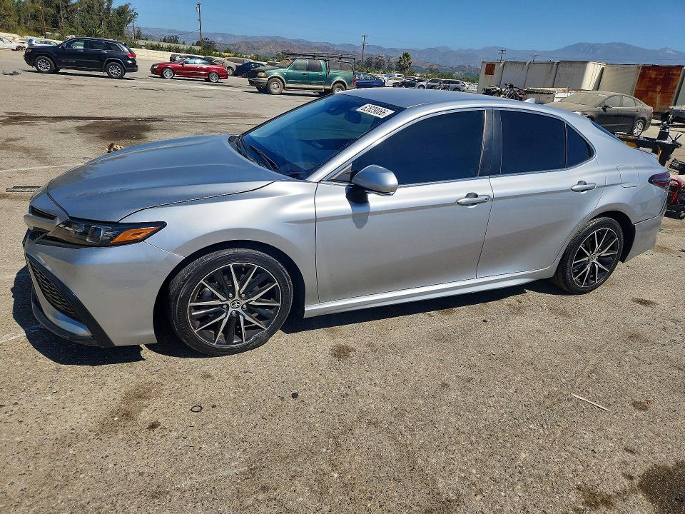 2023 TOYOTA CAMRY