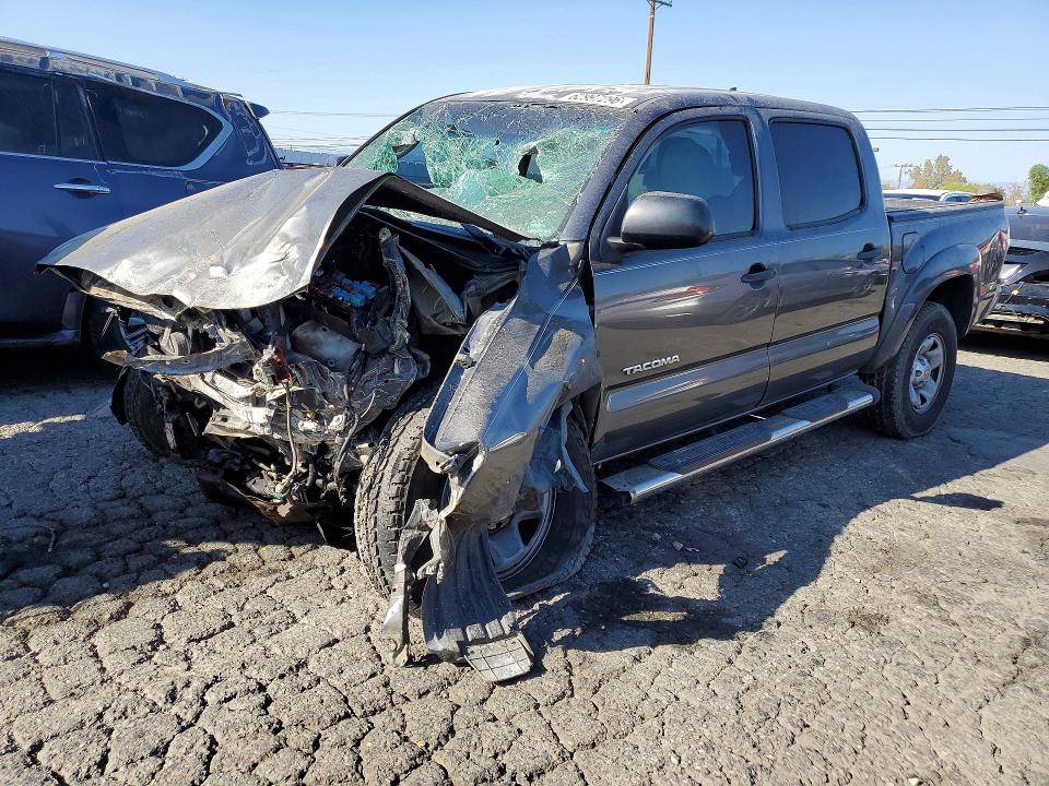 2015 TOYOTA TACOMA