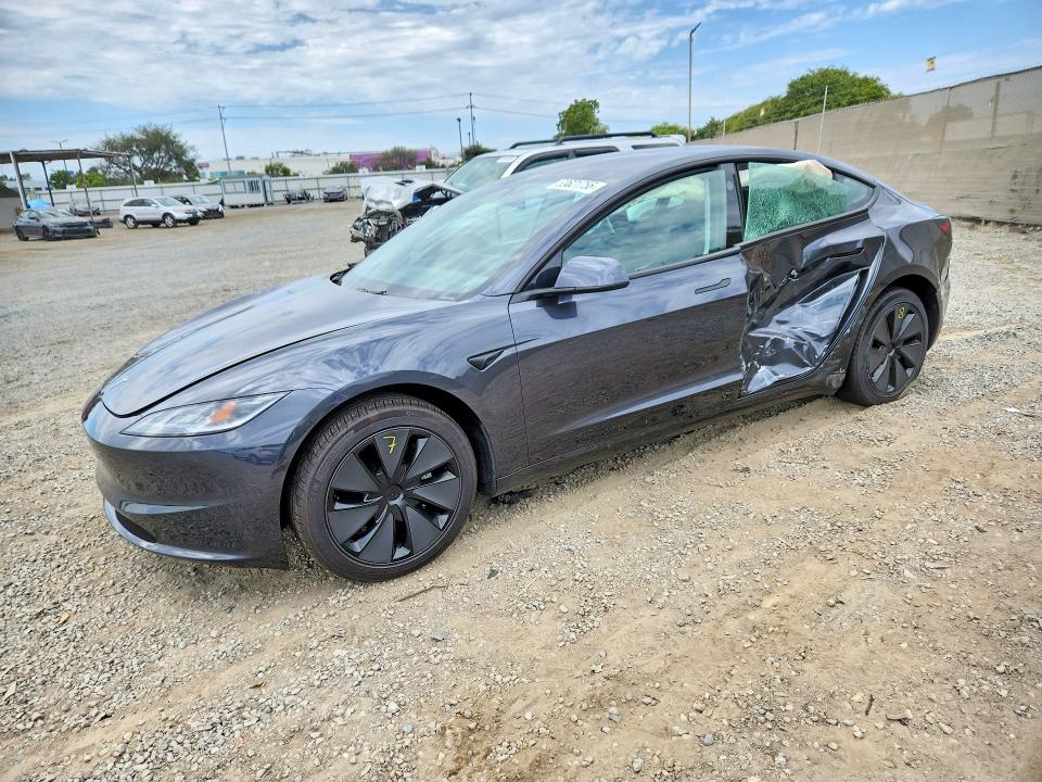 2025 TESLA MODEL 3
