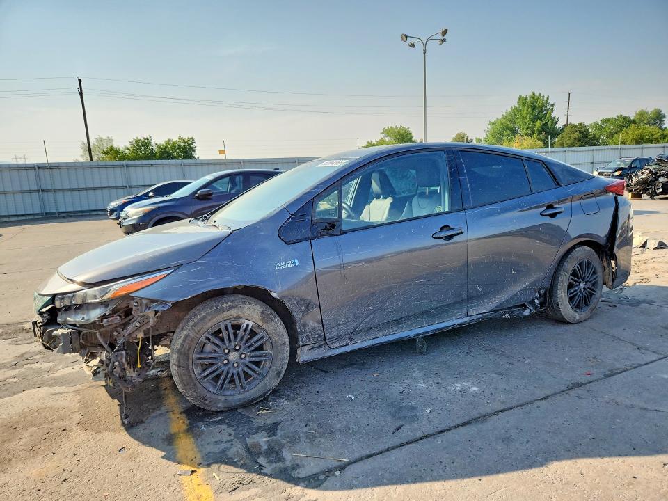 2017 TOYOTA PRIUS PRIME