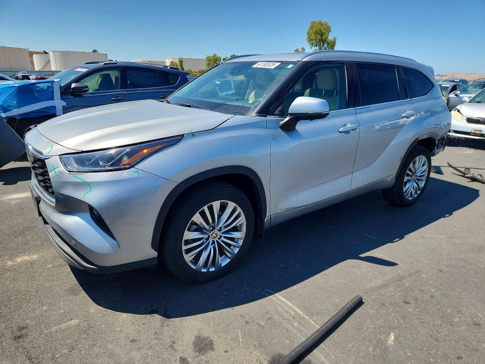 2024 TOYOTA HIGHLANDER HYBRID