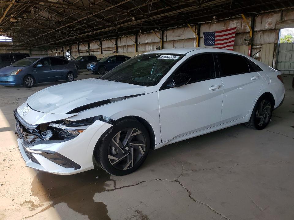2025 HYUNDAI ELANTRA
