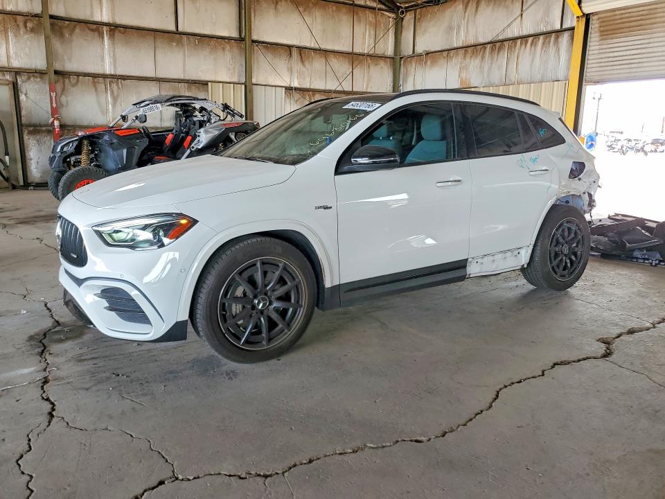2025 MERCEDES-BENZ GLA