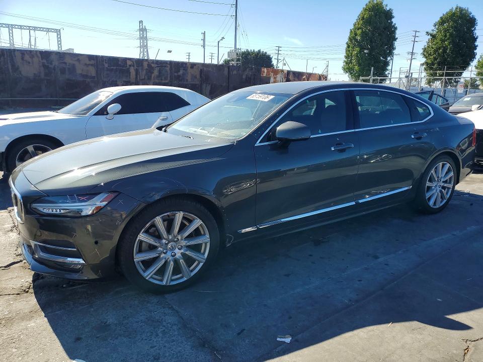 2020 VOLVO S90