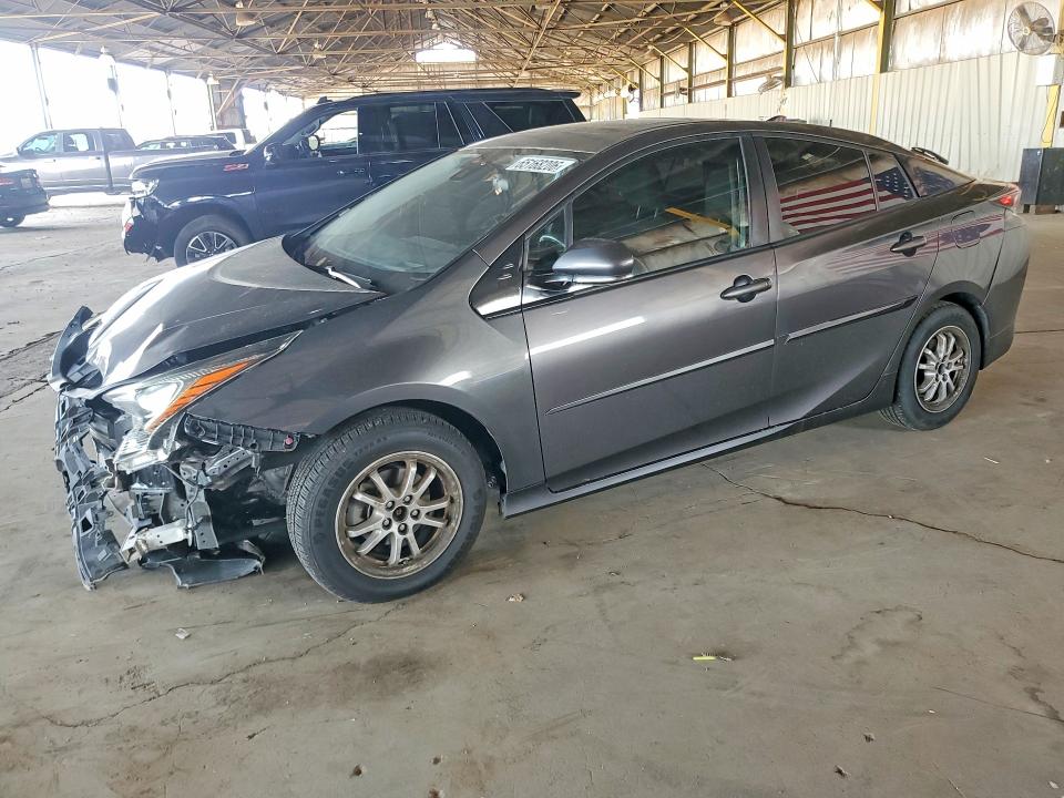 2016 TOYOTA PRIUS