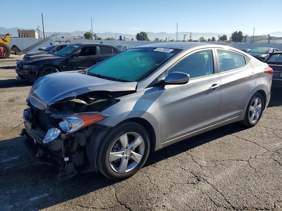 2013 HYUNDAI ELANTRA