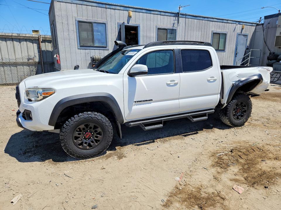 2016 TOYOTA TACOMA