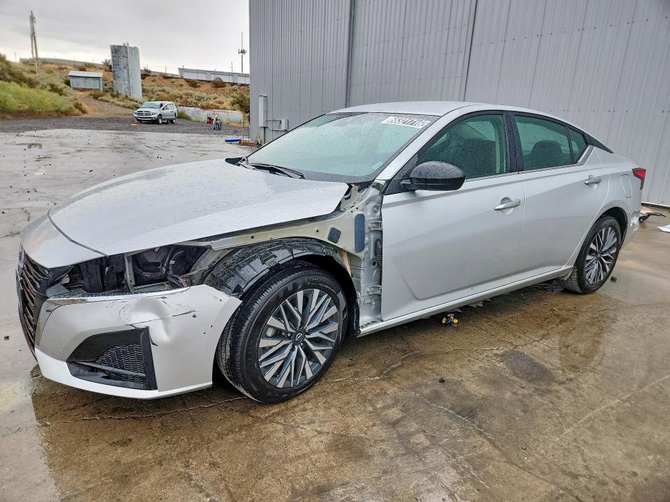 2025 NISSAN ALTIMA