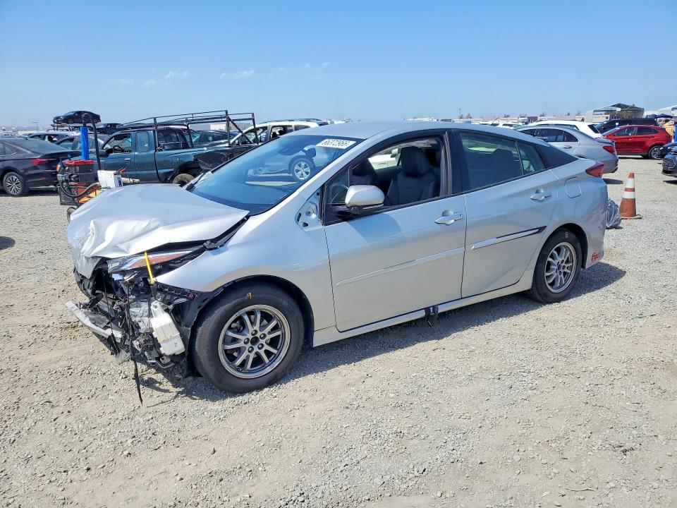 2017 TOYOTA PRIUS PRIME
