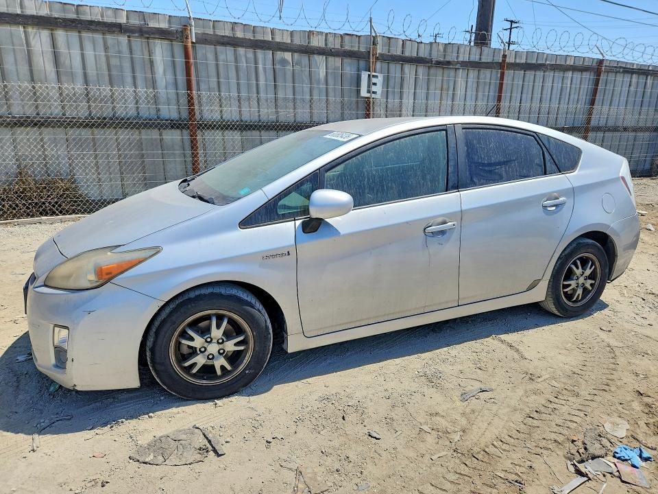 2011 TOYOTA PRIUS