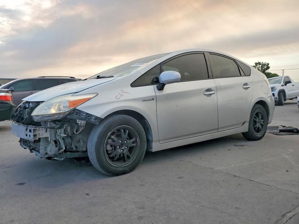 2013 TOYOTA PRIUS