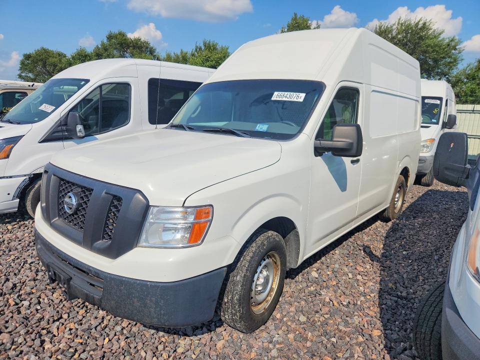 2014 NISSAN NV