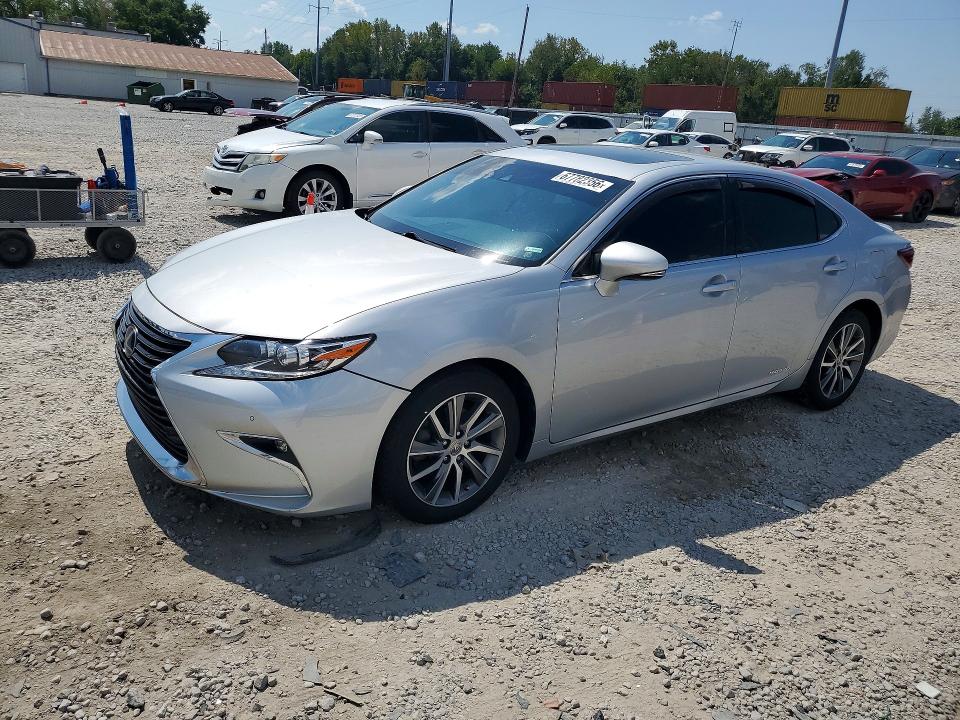 2017 LEXUS ES