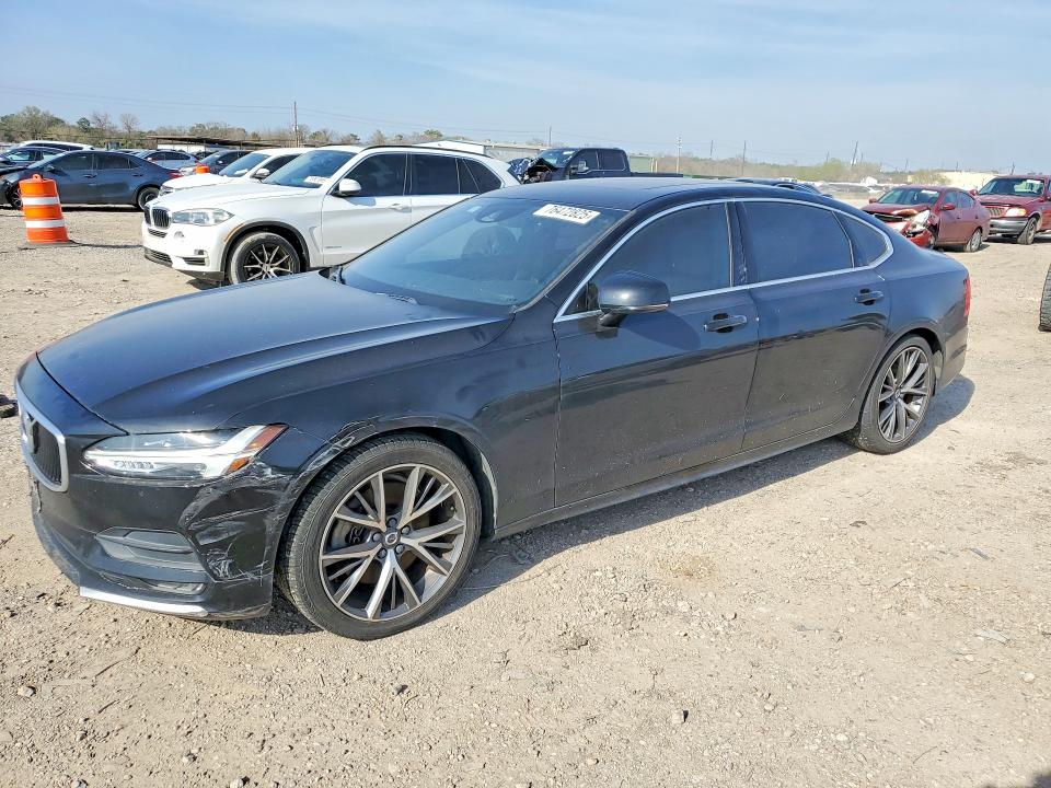 2019 VOLVO S90