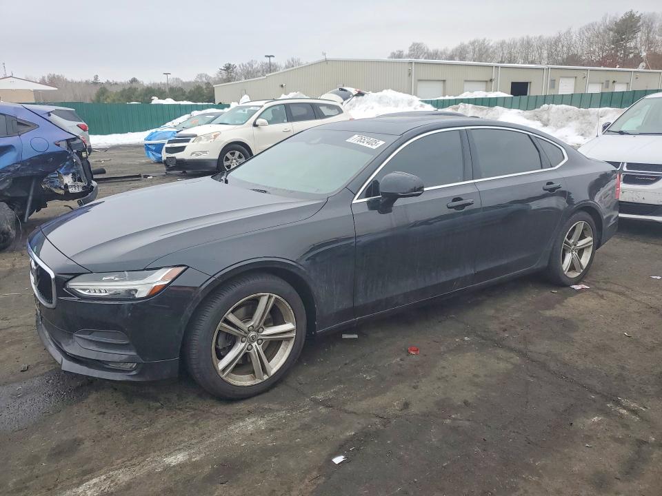 2018 VOLVO S90