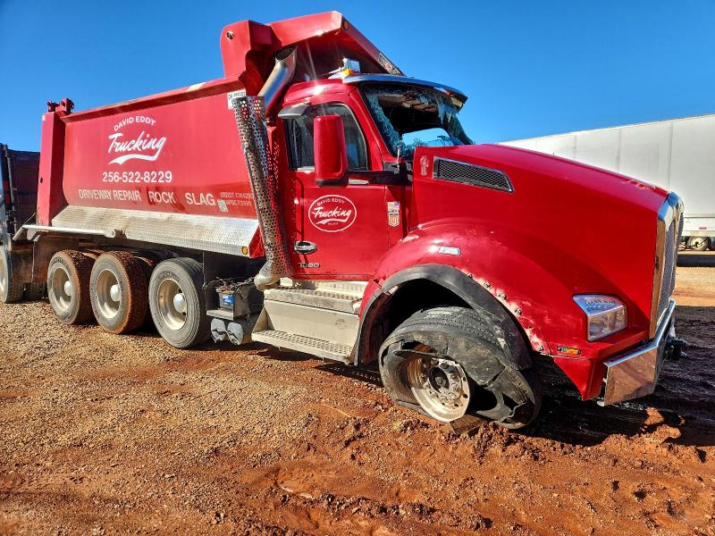 2025 KENWORTH T880
