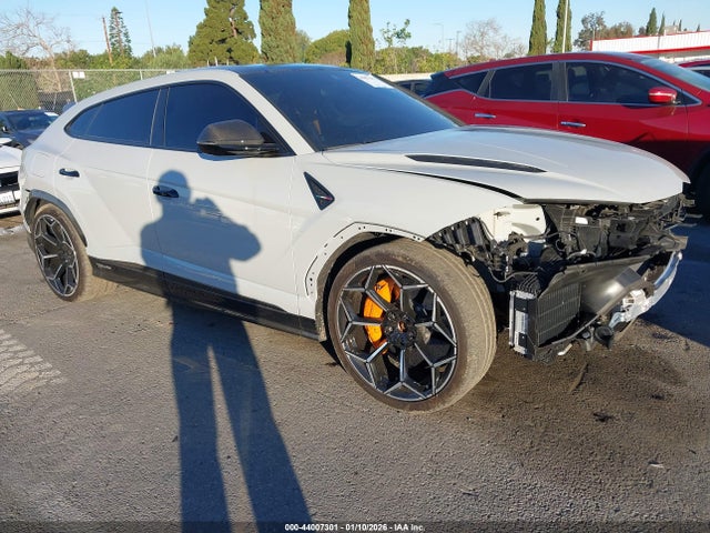 2023 LAMBORGHINI URUS