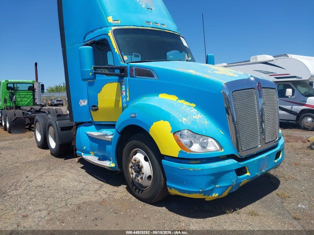 2015 KENWORTH CONSTRUCTION