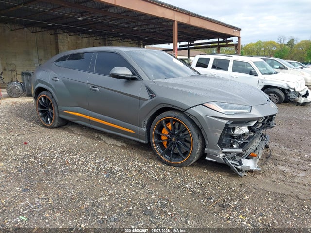 2022 LAMBORGHINI URUS