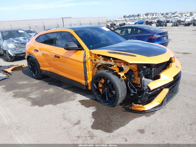 2024 LAMBORGHINI URUS