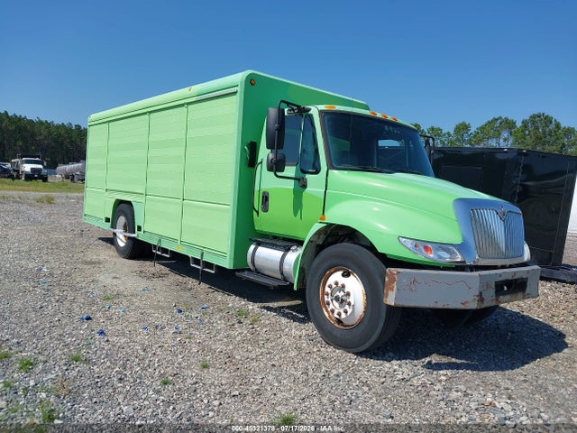 2004 INTERNATIONAL 4000