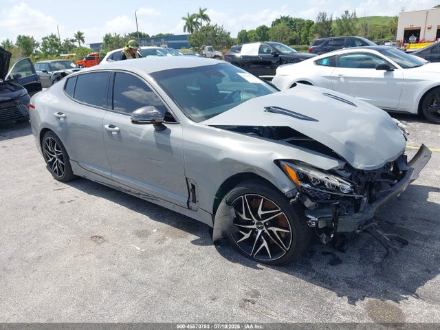 2022 KIA STINGER