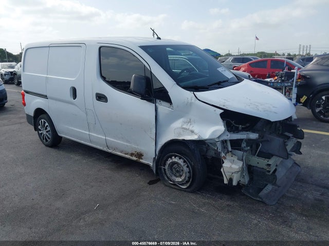 2018 NISSAN NV200