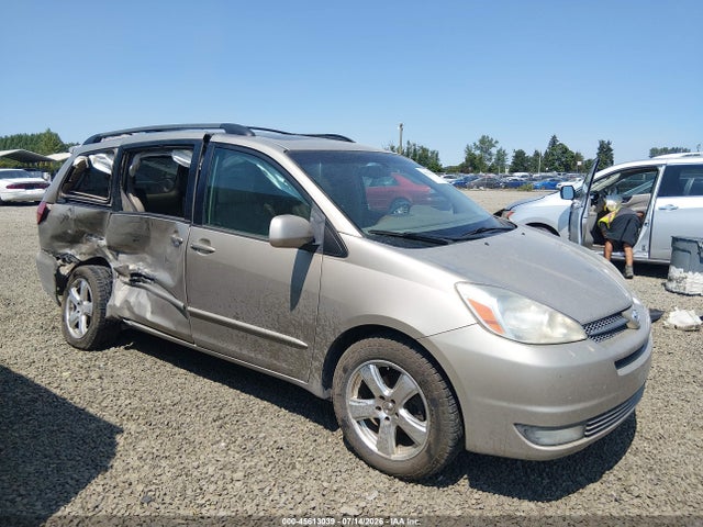 2005 TOYOTA SIENNA