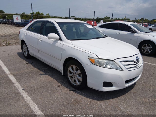 2011 TOYOTA CAMRY