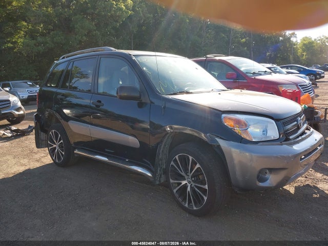 2004 TOYOTA RAV4