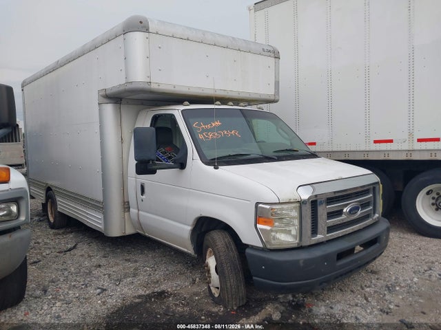 2009 FORD E-450 CUTAWAY