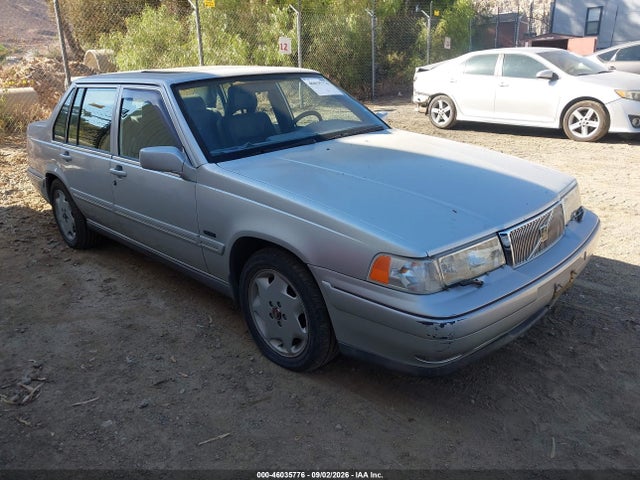 1998 VOLVO S90